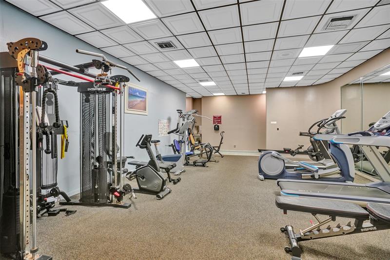 Image 41 of 50 For 1101 Colony Point Cir  403