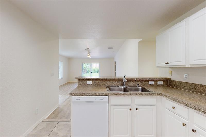Image 14 of 43 For 5563 55th Ter