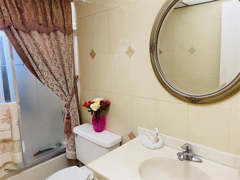 Image 10 of 23 For 7850 Mcnab Road 301