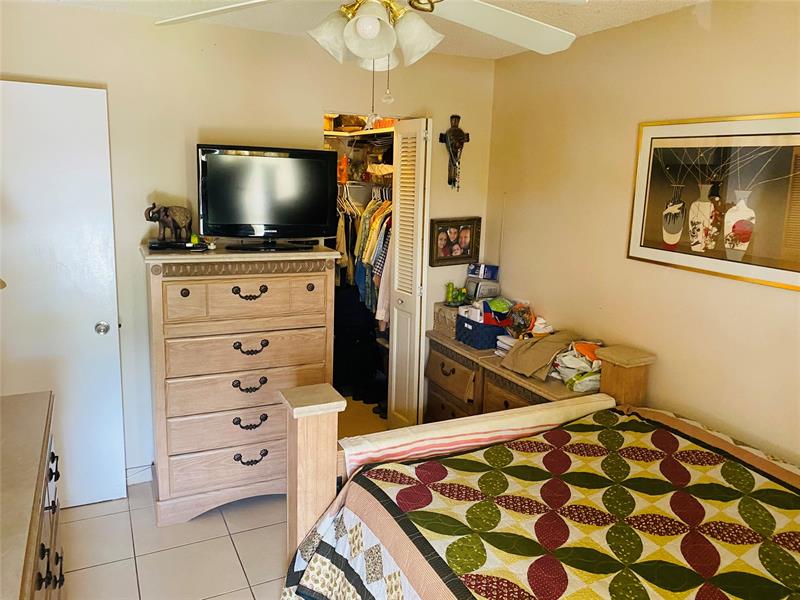 Image 7 of 23 For 7850 Mcnab Road 301