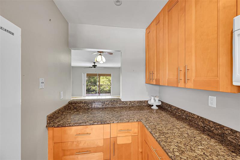 Image 10 of 36 For 1400 55 St  208