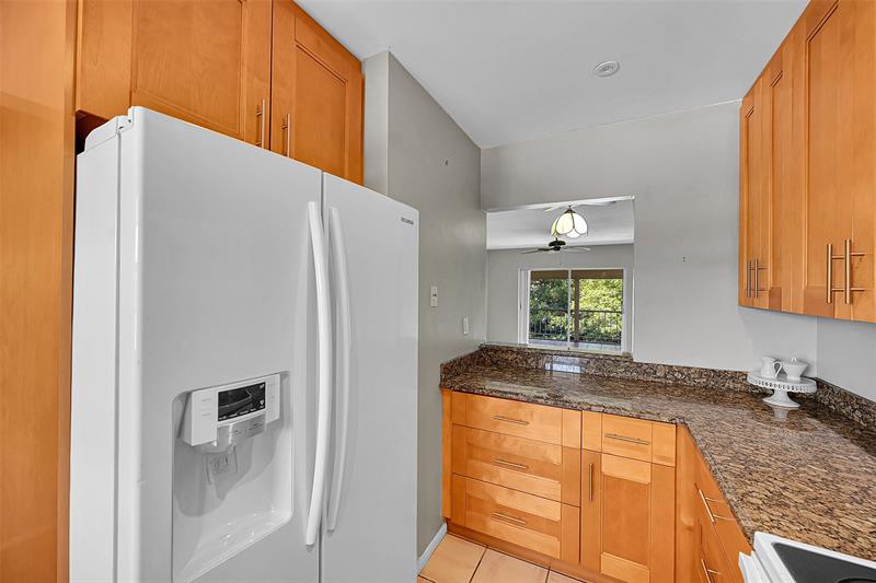 Image 11 of 36 For 1400 55 St  208