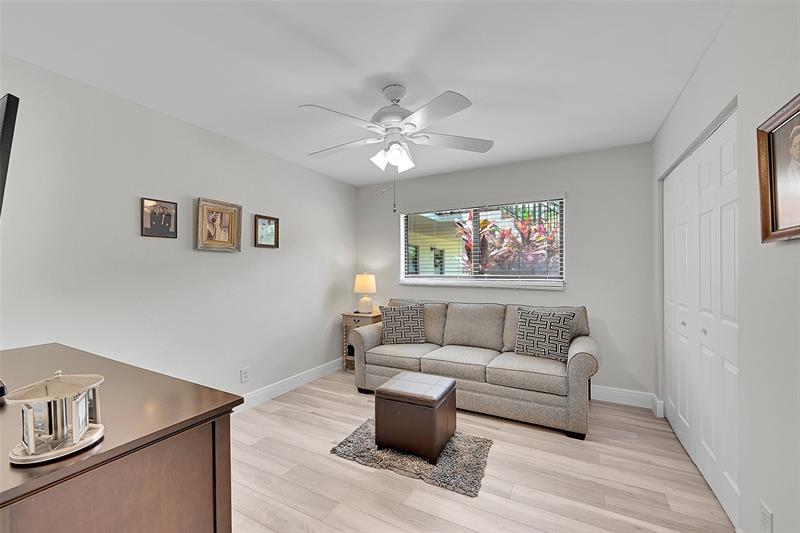 Image 25 of 61 For 15450 Pembridge Avenue  178