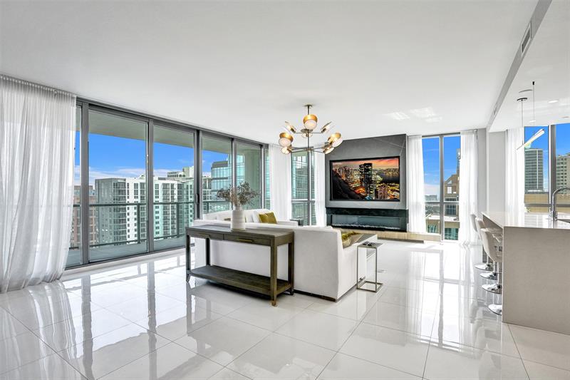 Image 10 of 40 For 100 Las Olas Blvd  2701