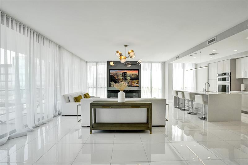 Image 8 of 40 For 100 Las Olas Blvd  2701