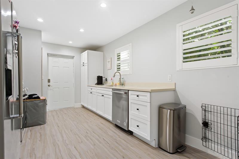 Image 7 of 14 For 230 12 Ave  