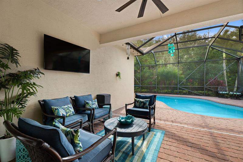 Image 31 of 39 For 8313 Marin Dr