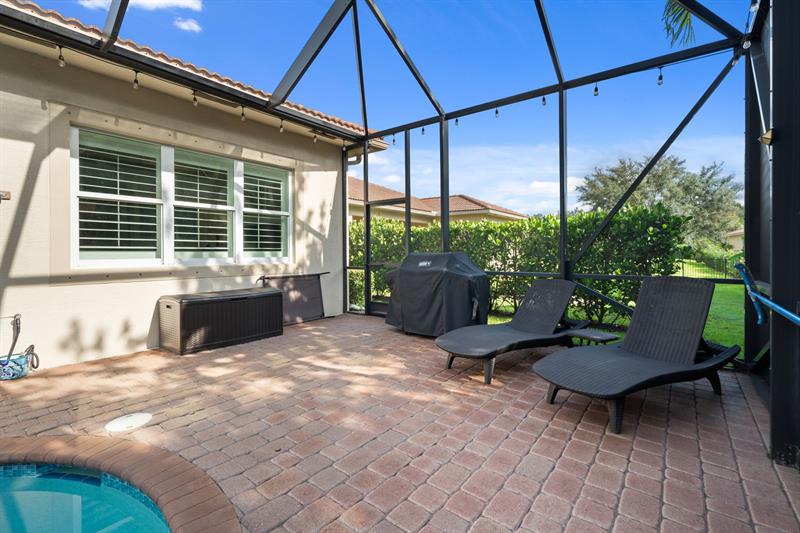 Image 36 of 39 For 8313 Marin Dr