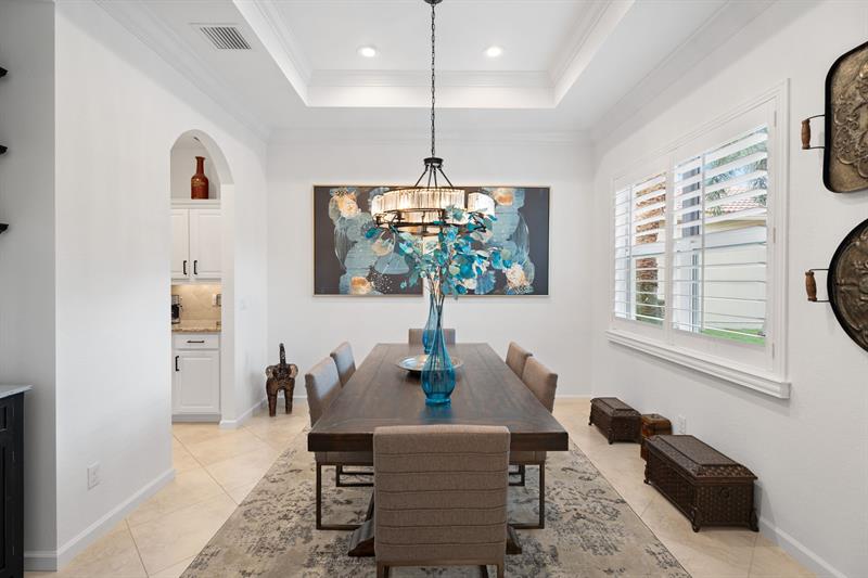 Image 6 of 39 For 8313 Marin Dr