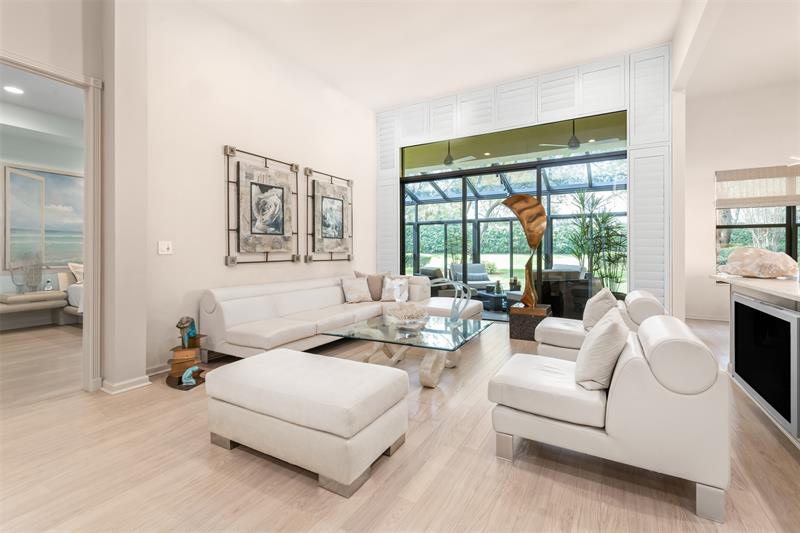 Image 7 of 19 For 9762 Isles Cay Dr