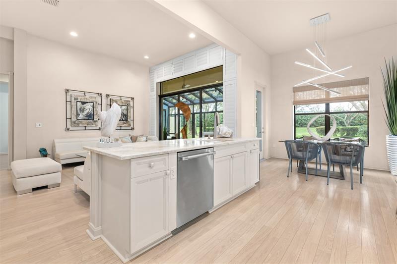 Image 9 of 19 For 9762 Isles Cay Dr