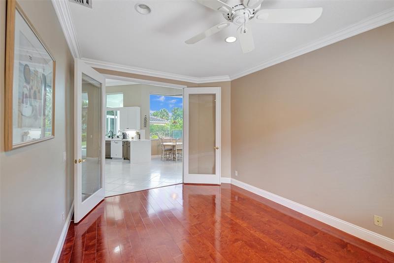 Image 17 of 39 For 287 Landings Blvd