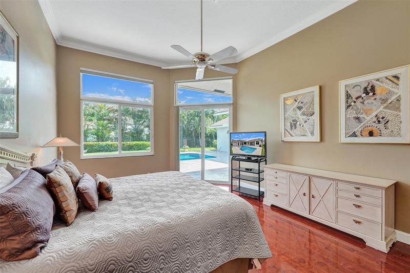 Image 9 of 39 For 287 Landings Blvd