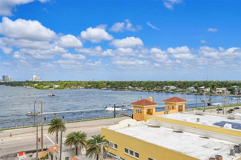 Image 10 of 52 For 801 Ocean Dr  806