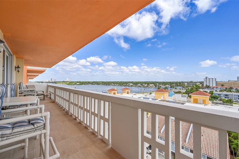 Image 11 of 52 For 801 Ocean Dr  806