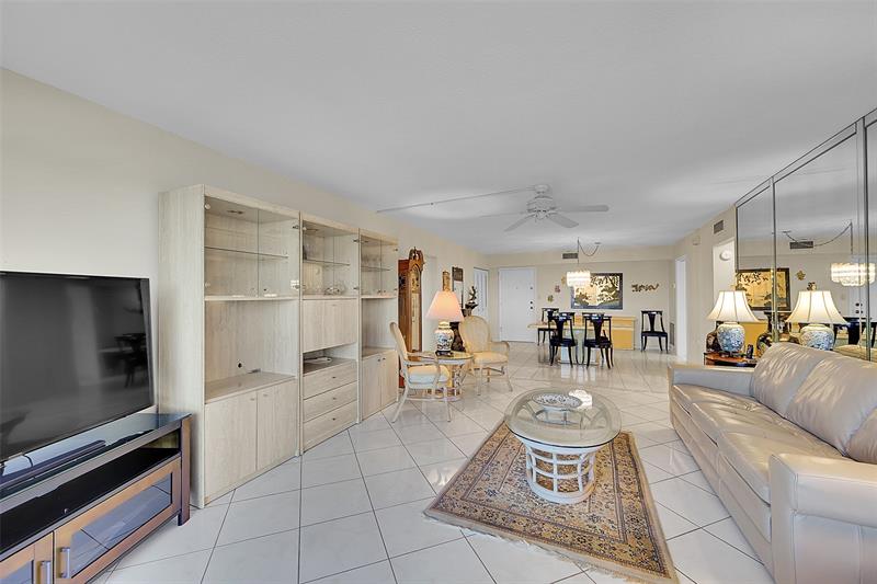 Image 17 of 52 For 801 Ocean Dr  806