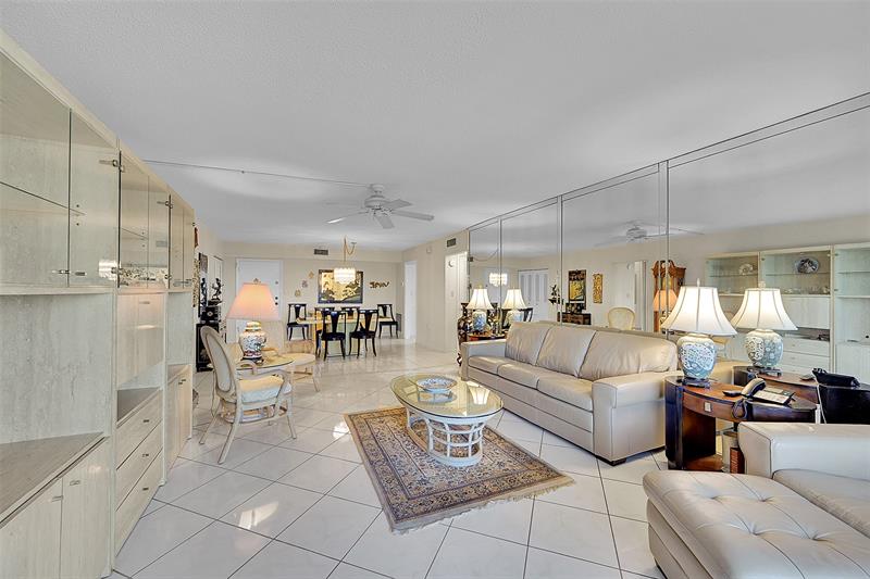 Image 21 of 52 For 801 Ocean Dr  806