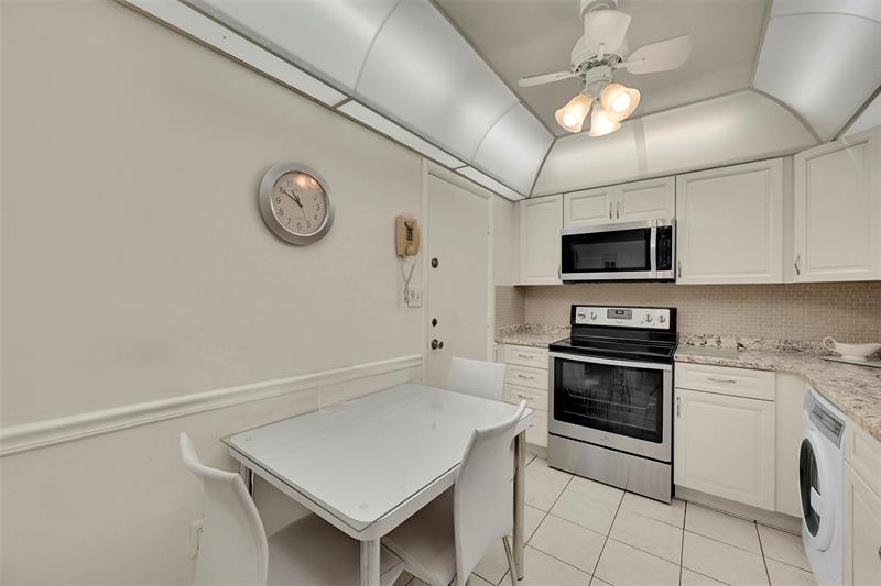 Image 26 of 52 For 801 Ocean Dr  806