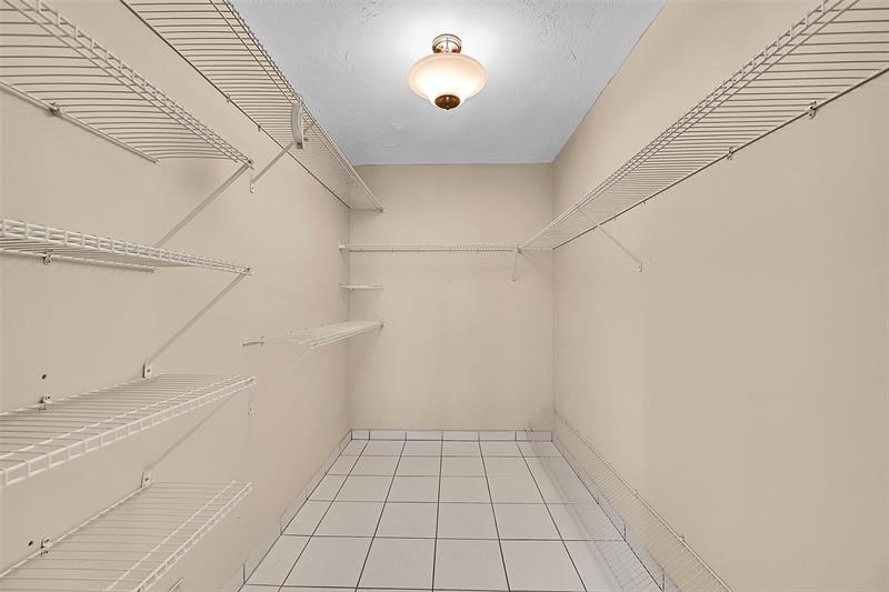 Image 33 of 52 For 801 Ocean Dr  806