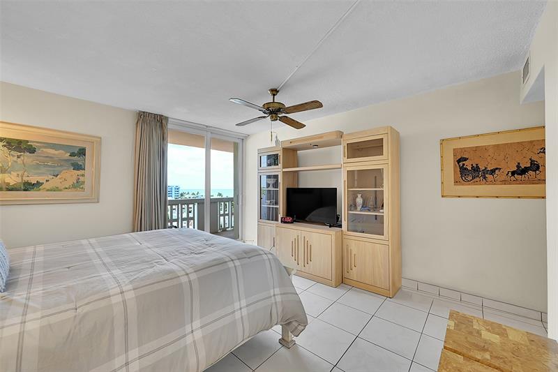 Image 38 of 52 For 801 Ocean Dr  806