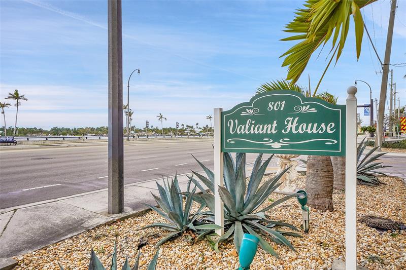 Image 4 of 52 For 801 Ocean Dr  806