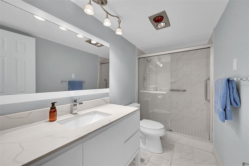 Image 40 of 52 For 801 Ocean Dr  806
