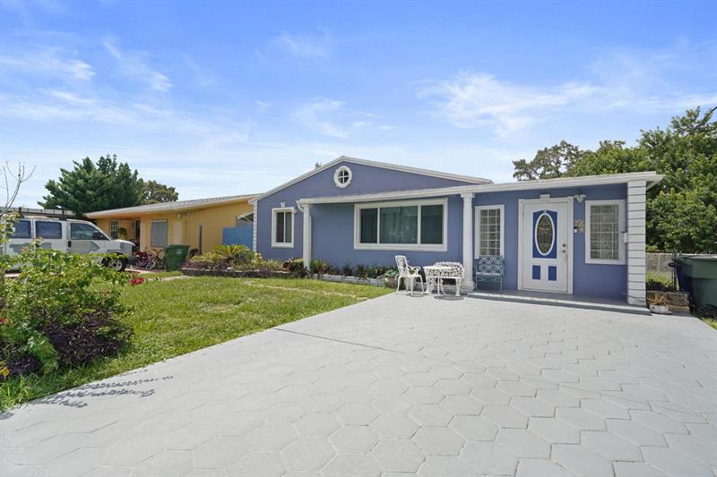 Details for 637 1st Ct  , Hallandale Beach, FL 33009
