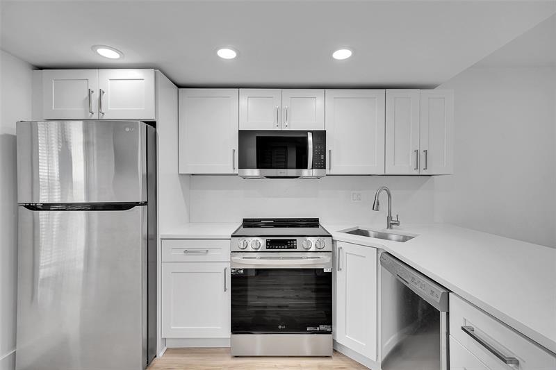 Image 6 of 42 For 5980 64th  111