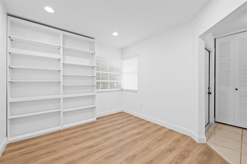 Image 10 of 24 For 9953 9th Ct  