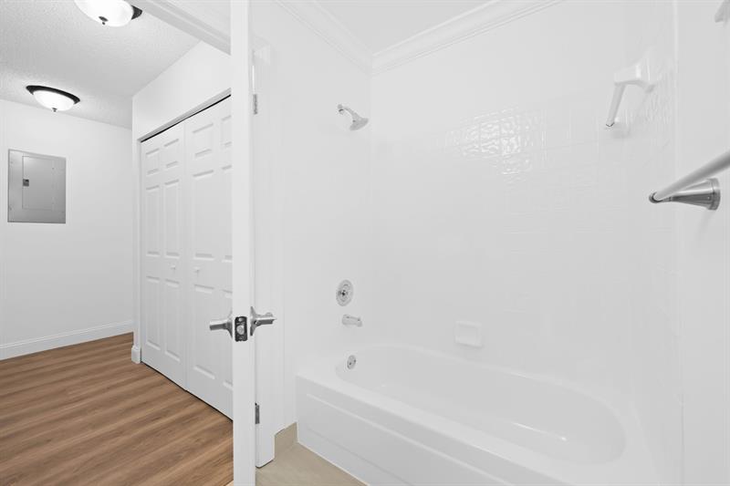 Image 16 of 24 For 9953 9th Ct  