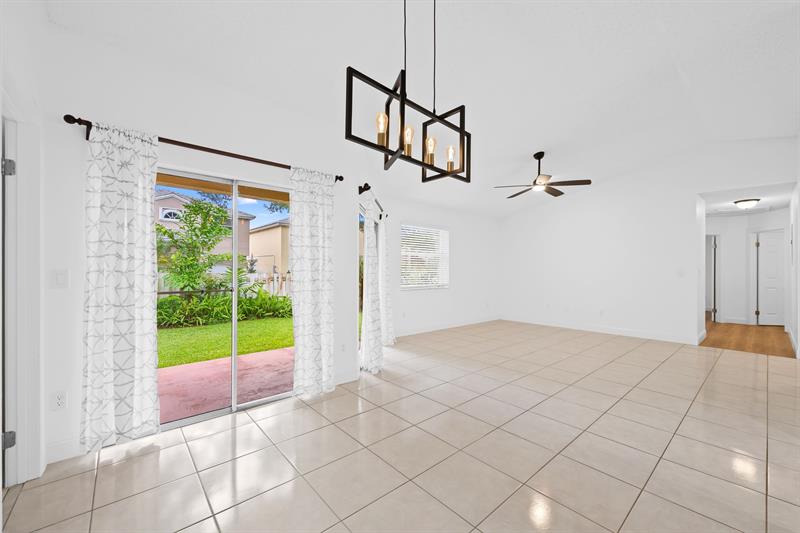 Image 6 of 24 For 9953 9th Ct  