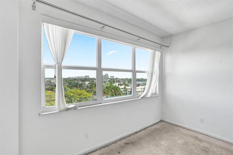 Image 4 of 12 For 2555 11th St  804