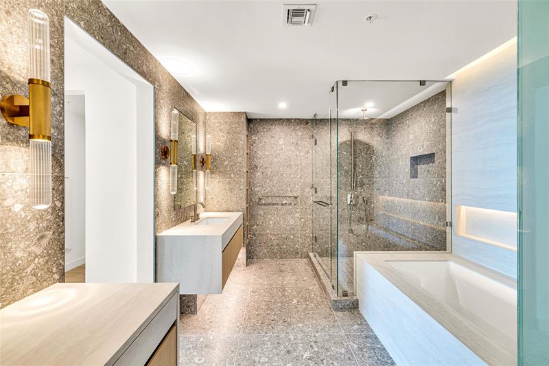 Image 19 of 59 For 900 Ocean Blvd  606
