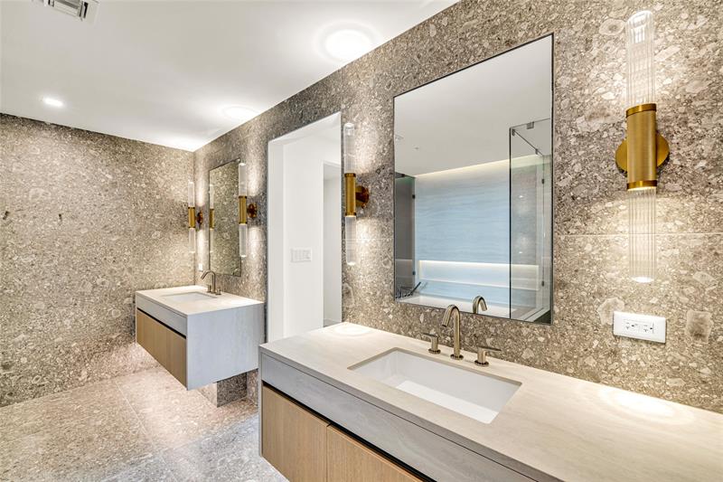 Image 21 of 59 For 900 Ocean Blvd  606
