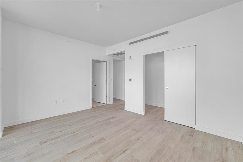 Image 35 of 59 For 900 Ocean Blvd  606