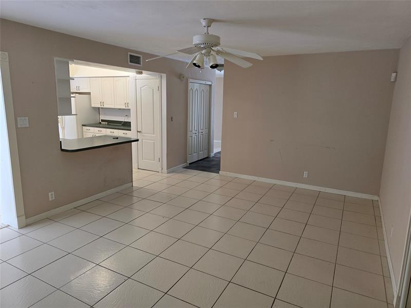 Image 15 of 29 For 425 24th St  