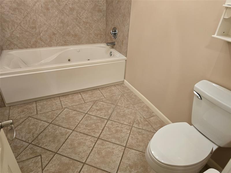 Image 25 of 29 For 425 24th St  