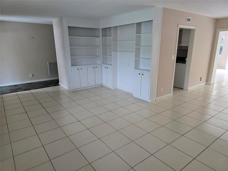 Image 6 of 29 For 425 24th St  