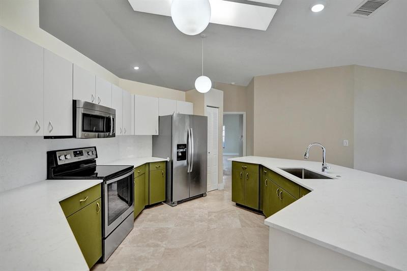 Image 21 of 36 For 7680 23rd St