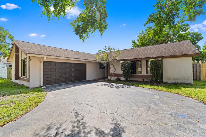 Details for 711 95th Ter, Pembroke Pines, FL 33025