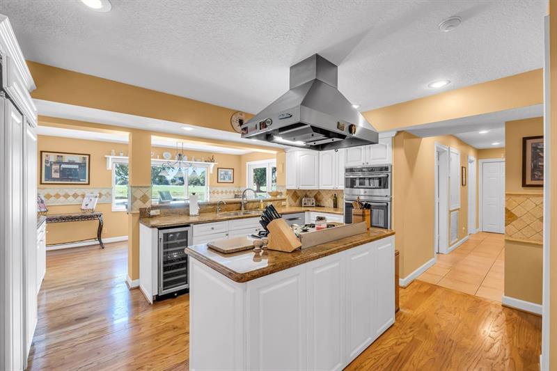 Image 13 of 48 For 11141 26th Dr