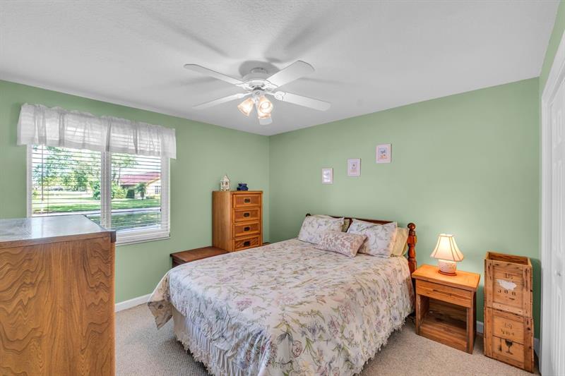 Image 22 of 48 For 11141 26th Dr