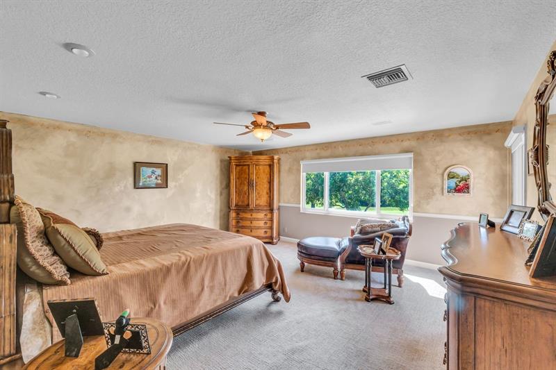 Image 24 of 48 For 11141 26th Dr