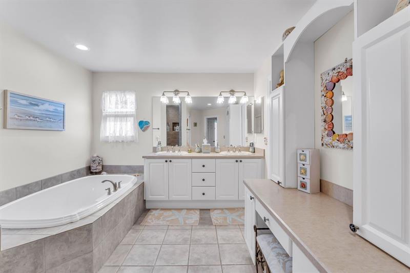 Image 26 of 48 For 11141 26th Dr
