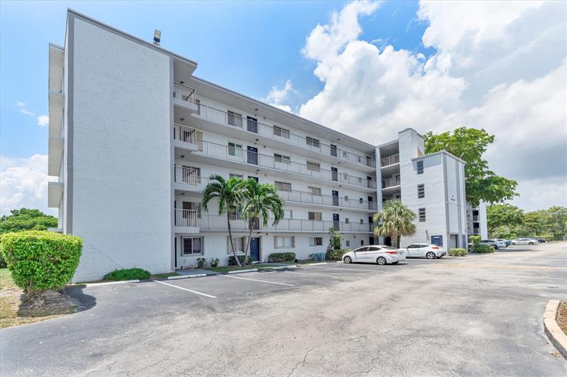 Image 2 of 15 For 8610 Sherman Cir  103