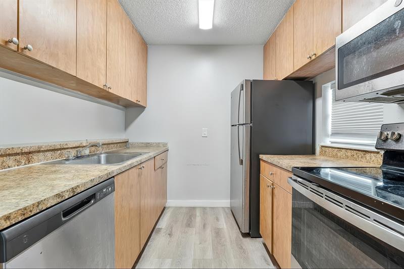 Image 7 of 15 For 8610 Sherman Cir  103