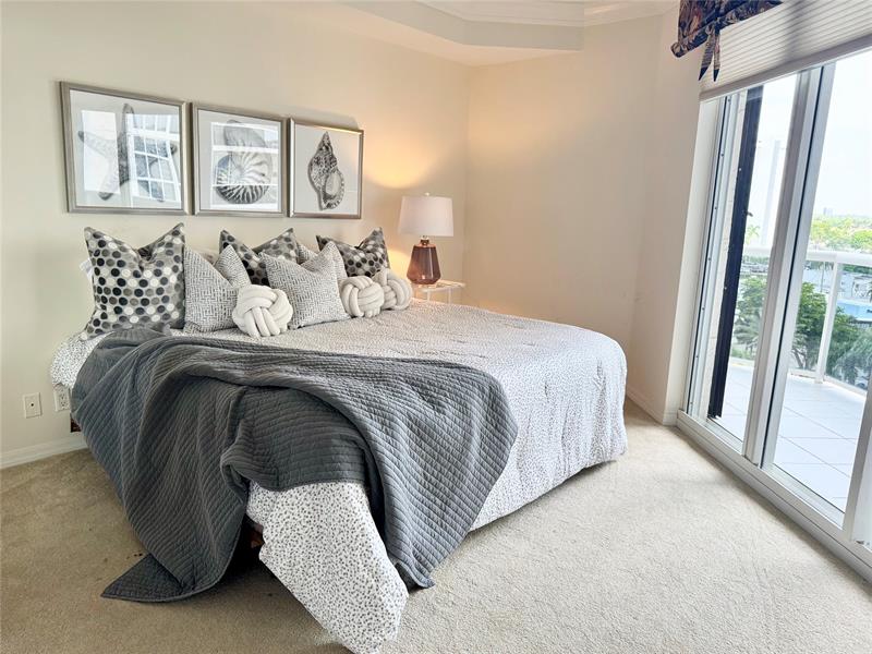 Image 15 of 22 For 3200 Ocean Blvd  707