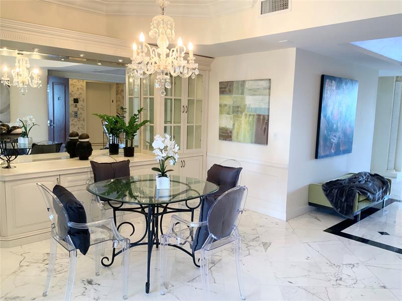 Image 5 of 22 For 3200 Ocean Blvd  707