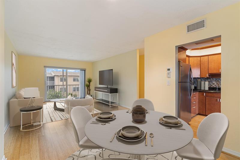 Image 3 of 19 For 1510 15th St  309