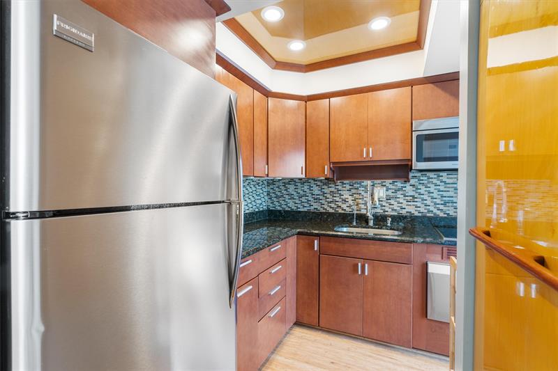 Image 5 of 19 For 1510 15th St  309